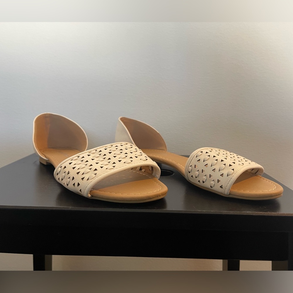 White sandal flats 7.5 US shoes